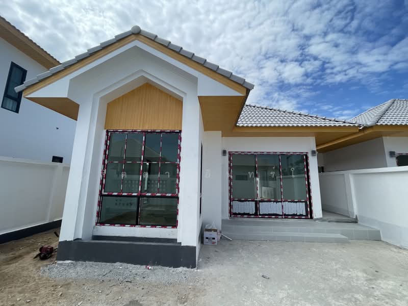 Ariya Sriracha, Chon Buri (Pattaya), Surasak, Si Racha, Chon Buri (Pattaya), 2 Bedrooms, 100 sqm, Single Detached House For Sale, by ลุลิตตา อินทร์โพ, 500187801 - DDproperty.com