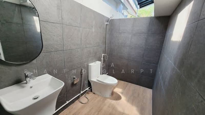 House or office for rent, Nawamin 40, large house, newly renovated, near the motorway., Bangkok, Khlong Kum, Bueng Kum, Bangkok, , 180 sqm, Office Space For Rent, by Tida phanthonglarptawee, 500187802 - DDproperty.com