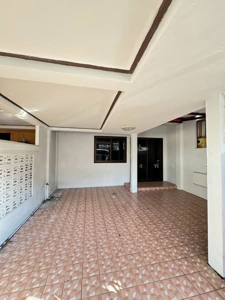 ให้เช่าทาวน์โฮม 2 ชั้น อ่าวอุดม ศรีราชา, Chon Buri (Pattaya), Thung Suk La, Si Racha, Chon Buri (Pattaya), 2 Bedrooms, 65 sqm, Townhouse For Rent, by Dusit Saengfa, 500187809 - DDproperty.com