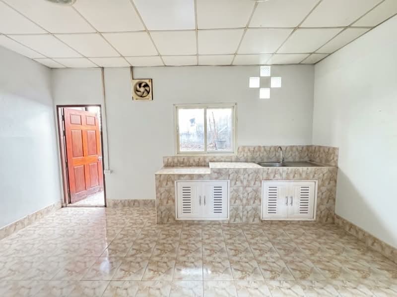 ให้เช่าทาวน์โฮม 2 ชั้น อ่าวอุดม ศรีราชา, Chon Buri (Pattaya), Thung Suk La, Si Racha, Chon Buri (Pattaya), 2 Bedrooms, 65 sqm, Townhouse For Rent, by Dusit Saengfa, 500187809 - DDproperty.com