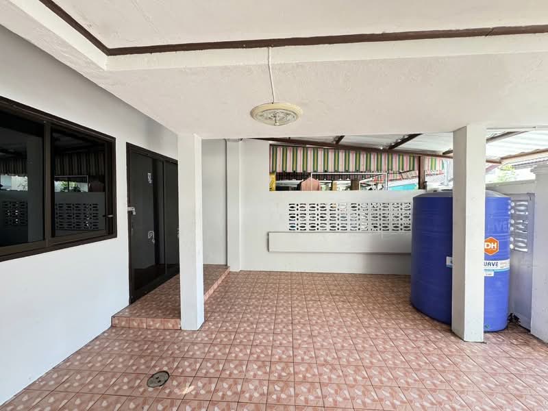 ให้เช่าทาวน์โฮม 2 ชั้น อ่าวอุดม ศรีราชา, Chon Buri (Pattaya), Thung Suk La, Si Racha, Chon Buri (Pattaya), 2 Bedrooms, 65 sqm, Townhouse For Rent, by Dusit Saengfa, 500187809 - DDproperty.com