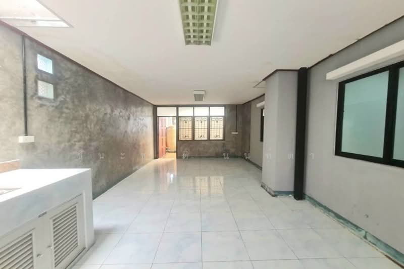 RK Home Park 2 Rama 9 - Wongwaen, Bangkok, 51 Patthana Chonabot 3 Rd, Khlong Song Ton Nun, Lat Krabang, Bangkok, 5 Bedrooms, 190 sqm, Single Detached House For Sale, by ชนะชาติ นนท์ตา, 500187817 - DDproperty.com