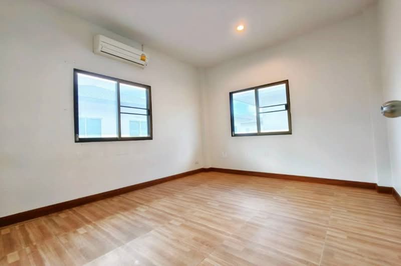 RK Home Park 2 Rama 9 - Wongwaen, Bangkok, 51 Patthana Chonabot 3 Rd, Khlong Song Ton Nun, Lat Krabang, Bangkok, 5 Bedrooms, 190 sqm, Single Detached House For Sale, by ชนะชาติ นนท์ตา, 500187817 - DDproperty.com