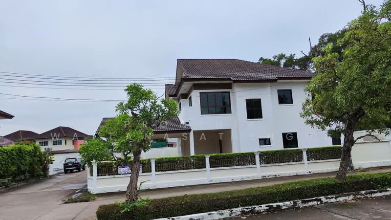 ขายบ้านเดี่ยว 2 ชั้น โครงการโกลเด้น ปาร์ค ศรีราชา บ้านใหม่ พื้นที่ใหญ่ 145 ตร.ว., ชลบุรี, สุรศักดิ์, ศรีราชา, ชลบุรี, 175 ตร.ม., บ้านเดี่ยว ขาย, โดย Pronthip Wattanasatiengul, 500187823 - DDproperty.com