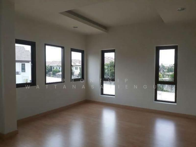 ขายบ้านเดี่ยว 2 ชั้น โครงการโกลเด้น ปาร์ค ศรีราชา บ้านใหม่ พื้นที่ใหญ่ 145 ตร.ว., Chon Buri (Pattaya), Surasak, Si Racha, Chon Buri (Pattaya), 3 Bedrooms, 175 sqm, Single Detached House For Sale, by Pronthip Wattanasatiengul, 500187823 - DDproperty.com