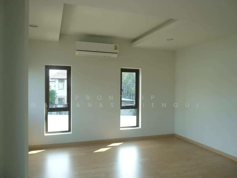 ขายบ้านเดี่ยว 2 ชั้น โครงการโกลเด้น ปาร์ค ศรีราชา บ้านใหม่ พื้นที่ใหญ่ 145 ตร.ว., Chon Buri (Pattaya), Surasak, Si Racha, Chon Buri (Pattaya), 3 Bedrooms, 175 sqm, Single Detached House For Sale, by Pronthip Wattanasatiengul, 500187823 - DDproperty.com