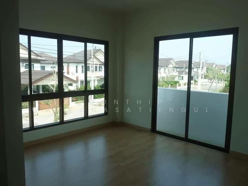 ขายบ้านเดี่ยว 2 ชั้น โครงการโกลเด้น ปาร์ค ศรีราชา บ้านใหม่ พื้นที่ใหญ่ 145 ตร.ว., ชลบุรี, สุรศักดิ์, ศรีราชา, ชลบุรี, 175 ตร.ม., บ้านเดี่ยว ขาย, โดย Pronthip Wattanasatiengul, 500187823 - DDproperty.com