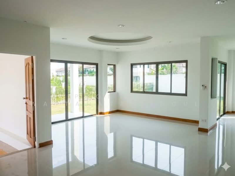ขายบ้านเดี่ยว 2 ชั้น โครงการโกลเด้น ปาร์ค ศรีราชา บ้านใหม่ พื้นที่ใหญ่ 145 ตร.ว, ชลบุรี, สุรศักดิ์, ศรีราชา, ชลบุรี, 175 ตร.ม., บ้านเดี่ยว ขาย, โดย Pronthip Wattanasatiengul, 500187823 - DDproperty.com