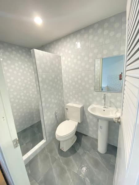 ทำเล BTS แบริ่ง ซ.แบริ่ง 2 ถ.สุขุมวิท 107 ให้เช่าทาวน์เฮ้าส์ 2 ชั้น บ้านสวย พร้อมอยู่ ทำเลดี, Samut Prakan, สุขุมวิท 107, Samrong Nua, Muang Samut Prakarn, Samut Prakan, 2 Bedrooms, 100 sqm, Townhouse For Rent, by บุษบา รัตนวงษ์ชัย, 500187842 - DDproperty.com