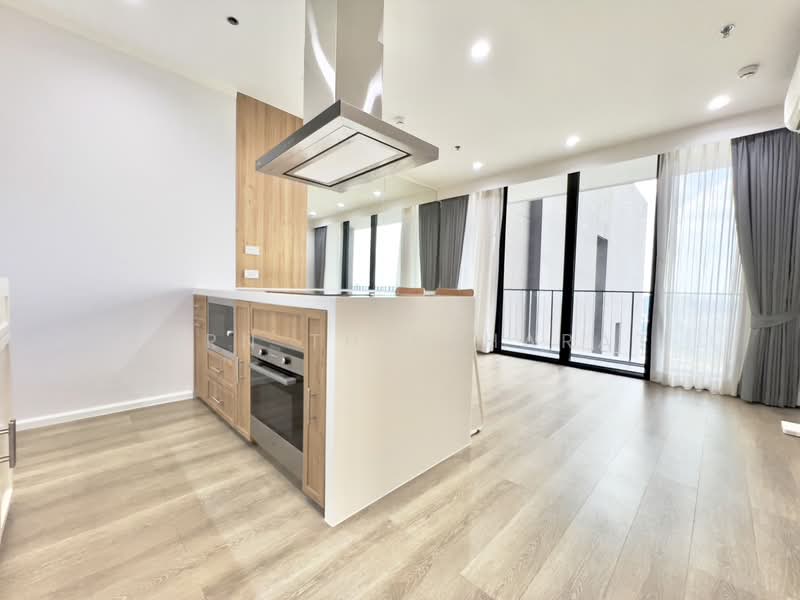 The Issara Ladprao, Bangkok, 296 Ladpao Road, Jom Phon, Chatuchak, Bangkok, 1 Bedroom, 52 sqm, Condo For Sale, by Korn Thiptharat, 500187893 - DDproperty.com