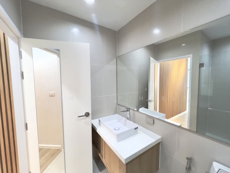 The Issara Ladprao, Bangkok, 296 Ladpao Road, Jom Phon, Chatuchak, Bangkok, 1 Bedroom, 52 sqm, Condo For Sale, by Korn Thiptharat, 500187893 - DDproperty.com