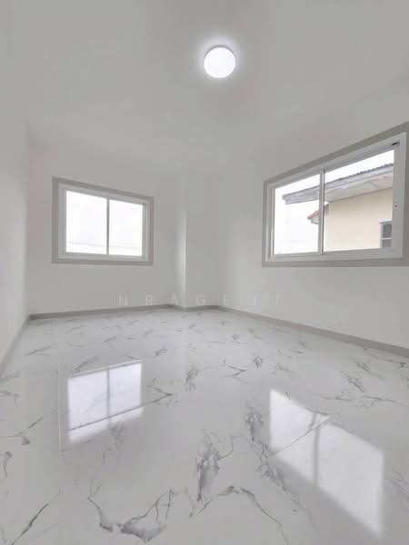 Baan Buathong 4, Nonthaburi, Ban Kluay-Sai Noi Road, Phimonrat, Bang Bua Thong, Nonthaburi, 3 Bedrooms, 100 sqm, Townhouse For Sale, by NRagent, 500187924 - DDproperty.com