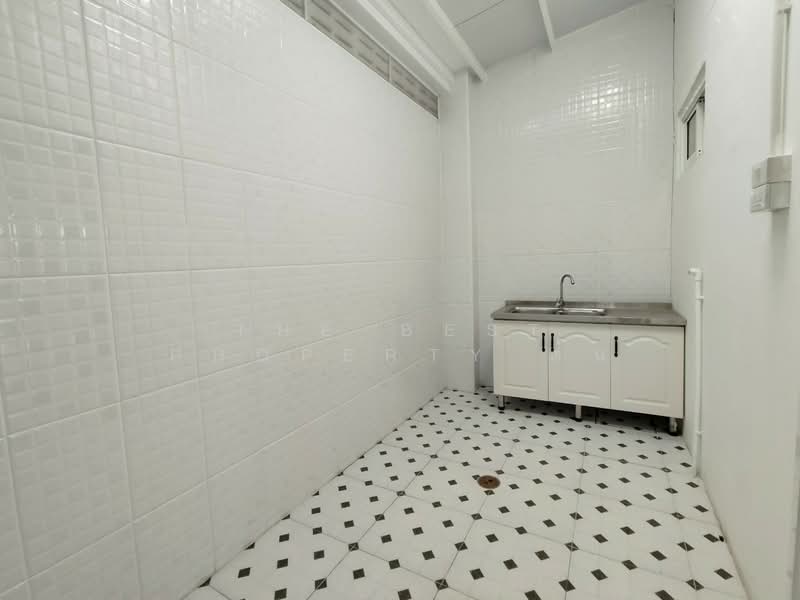 กิตติศักดิ์ ปู่เจ้าสมิงพราย, Samut Prakan, Bang Ya Praek, Phra Pra Daeng, Samut Prakan, 2 Bedrooms, 100 sqm, Townhouse For Sale, by The Best Property ต้น, 500187965 - DDproperty.com