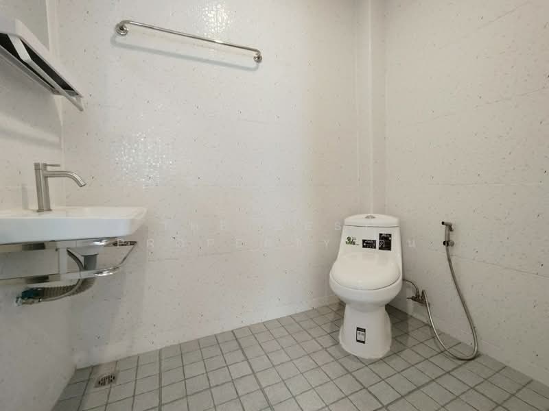 กิตติศักดิ์ ปู่เจ้าสมิงพราย, Samut Prakan, Bang Ya Praek, Phra Pra Daeng, Samut Prakan, 2 Bedrooms, 100 sqm, Townhouse For Sale, by The Best Property ต้น, 500187965 - DDproperty.com