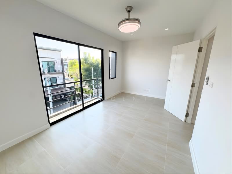Baan klang muang Phaholyothin 50, Bangkok, Soi Phahonyothin 50, Khlong Tanon, Sai Mai, Bangkok, 3 Bedrooms, 180 sqm, Townhouse For Sale, by NRagent, 500188003 - DDproperty.com