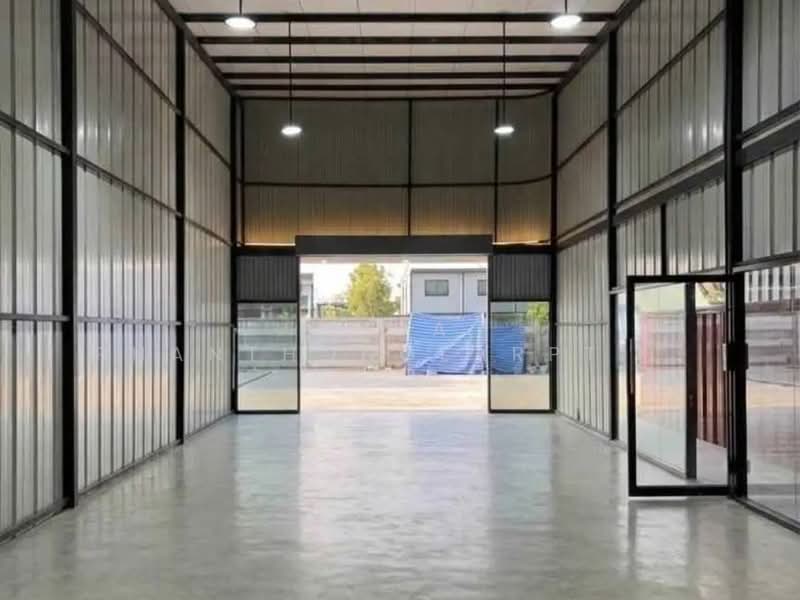 Warehouse with office space for rent, located along the Ekamai-Ramintra Expressway. Near the express, Bangkok, Lat Phrao, Lat Phrao, Bangkok, , 152 sqm, Warehouse/Factory For Rent, by Tida phanthonglarptawee, 500188037 - DDproperty.com