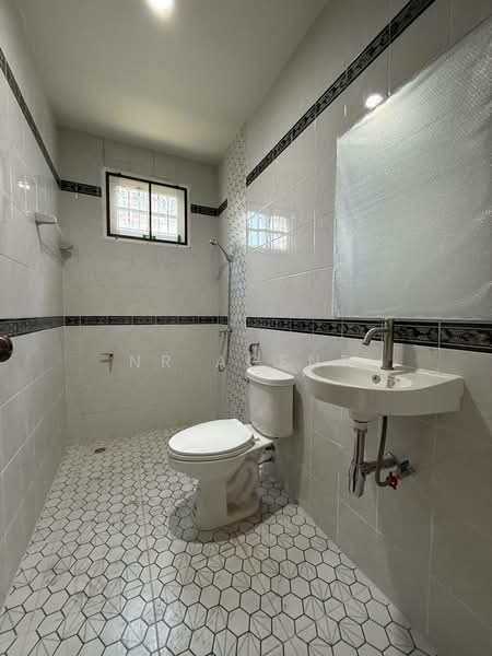 Nakarin Garden Village, Bangkok, Soi Romklao 19/1, Khlong Sam Prawet, Lat Krabang, Bangkok, 4 Bedrooms, 380 sqm, Single Detached House For Rent, by NR AGENT, 500188038 - DDproperty.com