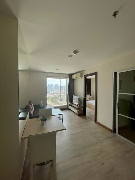 Rhythm Ratchada, Bangkok, 558 Ratchadaphisek Road, Samsen Nok, Huai Khwang, Bangkok, 1 Bedroom, 45 sqm, Condo For Rent, by จักรภณ ภูวเศรณี, 500188045 - DDproperty.com