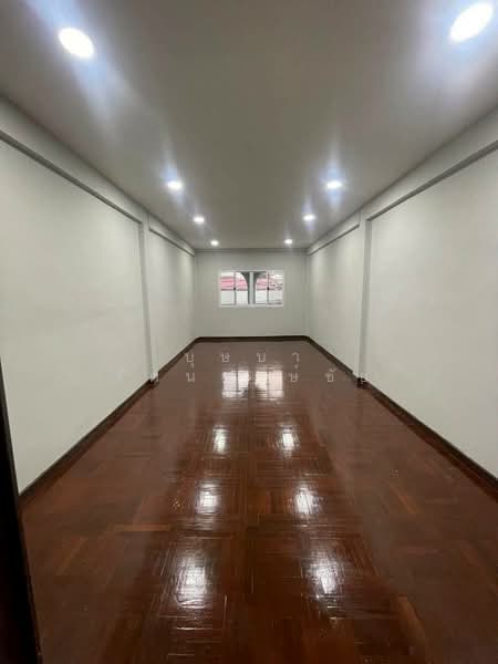 For Rent - ทำเล BTS ราชเทวี ซ.เพชรบุรี 5 ให้เช่าอาคารพาณิชย์ 4 ชั้นรวมดาดฟ้า รีโนเวทใหม่ ตึกสวย พร้อมอยู่, Bangkok