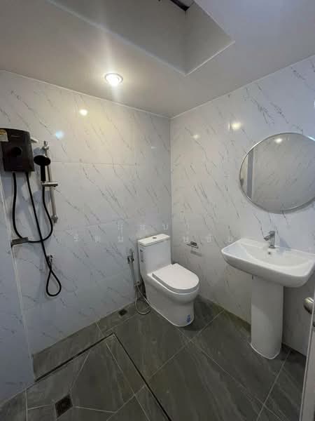 For Rent - ทำเล BTS ราชเทวี ซ.เพชรบุรี 5 ให้เช่าอาคารพาณิชย์ 4 ชั้นรวมดาดฟ้า รีโนเวทใหม่ ตึกสวย พร้อมอยู่, Bangkok