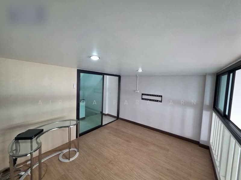 อาคารพาณิชย์ 3.5 โครงการ เดอะวิลเลจ, Bangkok, Bang Chun, Khlong Sam Wa, Bangkok, 2 Bedrooms, 168 sqm, Townhouse For Rent, by Airada Parasarn, 500188140 - DDproperty.com