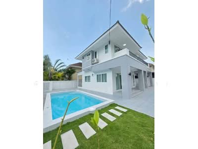 ขาย - บางเสร่ - ถนนสุขุมวิท ตำบลบางเสร่ อำเภอสัตหีบ จังหวัดชลบุรี, ชลบุรี