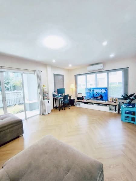 ให้เช่าบ้านเดี่ยวหลังใหญ่ ม.เลควัลเล่ย์บ่อวิน ศรีราชา, ชลบุรี, บ่อวิน, ศรีราชา, ชลบุรี, 350 ตร.ม., บ้านเดี่ยว ให้เช่า, โดย ดุสิต แสงฟ้า, 500188162 - DDproperty.com