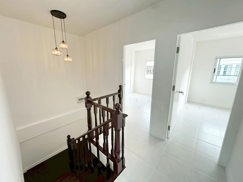 ขาย - หมู่บ้าน วรารักษ์ เลียบคลองสอง27 คลองสามวา, กรุงเทพ