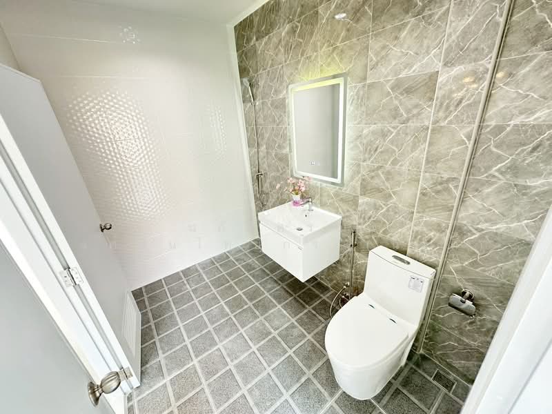 For Sale - หมู่บ้าน วรารักษ์ เลียบคลองสอง27 คลองสามวา, Bangkok