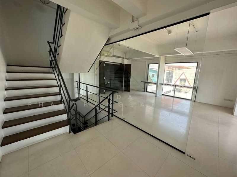 โกดัง โรงงาน ให้เช่า พร้อมอาคารสํานักงาน ซอยสุขุมวิท 101 ใกล้ BTS ปุณณวิถี, กรุงเทพ, บางจาก, พระโขนง, กรุงเทพ, 1,000 ตร.ม., โกดัง-โรงงาน ให้เช่า, โดย Tida phanthonglarptawee, 500188248 - DDproperty.com