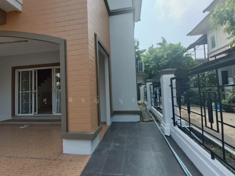 Pruksa Ville 2 Donmuang : พฤกษาวิลล์ 2 ดอนเมือง, ปทุมธานี, ถนนนาวงศ์พัฒนา, หลักหก, เมืองปทุมธานี, ปทุมธานี, 130 ตร.ม., ทาวน์เฮ้าส์ ขาย, โดย ศุภพิชญ์ บุรานนท์, 500188253 - DDproperty.com