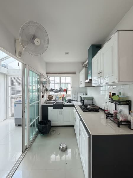 Golden Neo Ladprao-Kaset Nawamin, Bangkok, Soi Nawamin 42, Yak 7, Khlong Kum, Bueng Kum, Bangkok, 4 Bedrooms, 240 sqm, Semi-Detached House (Twin House) For Sale, by Nisakorn Chirangkapat, 500188260 - DDproperty.com