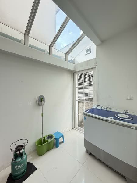 Golden Neo Ladprao-Kaset Nawamin, Bangkok, Soi Nawamin 42, Yak 7, Khlong Kum, Bueng Kum, Bangkok, 4 Bedrooms, 240 sqm, Semi-Detached House (Twin House) For Sale, by Nisakorn Chirangkapat, 500188260 - DDproperty.com