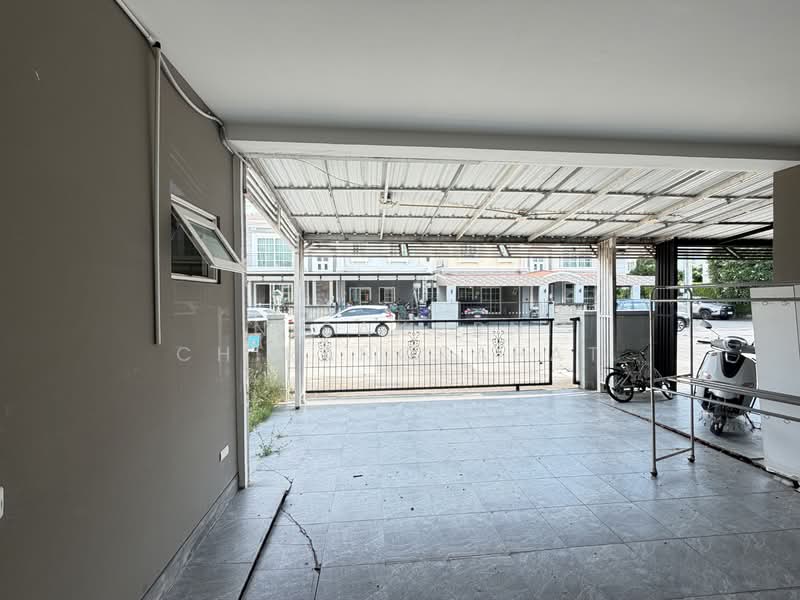 Golden Neo Ladprao-Kaset Nawamin, Bangkok, Soi Nawamin 42, Yak 7, Khlong Kum, Bueng Kum, Bangkok, 4 Bedrooms, 240 sqm, Semi-Detached House (Twin House) For Sale, by Nisakorn Chirangkapat, 500188260 - DDproperty.com