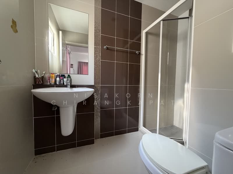 Golden Neo Ladprao-Kaset Nawamin, Bangkok, Soi Nawamin 42, Yak 7, Khlong Kum, Bueng Kum, Bangkok, 4 Bedrooms, 240 sqm, Semi-Detached House (Twin House) For Sale, by Nisakorn Chirangkapat, 500188260 - DDproperty.com