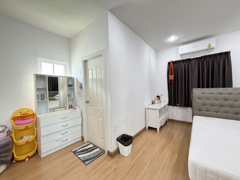 Golden Neo Ladprao-Kaset Nawamin, Bangkok, Soi Nawamin 42, Yak 7, Khlong Kum, Bueng Kum, Bangkok, 4 Bedrooms, 240 sqm, Semi-Detached House (Twin House) For Sale, by Nisakorn Chirangkapat, 500188260 - DDproperty.com