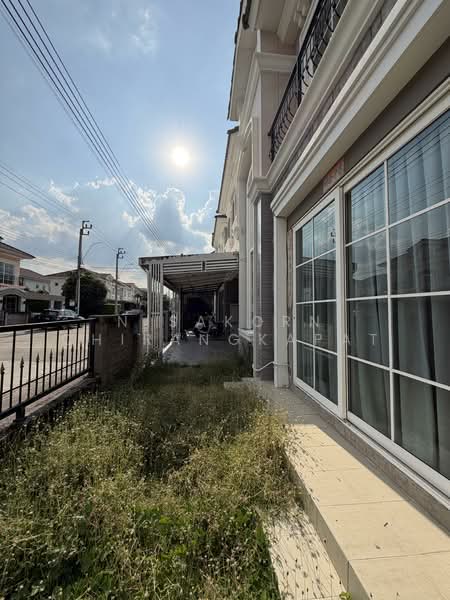 Golden Neo Ladprao-Kaset Nawamin, Bangkok, Soi Nawamin 42, Yak 7, Khlong Kum, Bueng Kum, Bangkok, 4 Bedrooms, 240 sqm, Semi-Detached House (Twin House) For Sale, by Nisakorn Chirangkapat, 500188260 - DDproperty.com