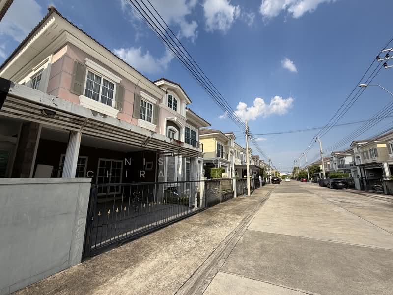 Golden Neo Ladprao-Kaset Nawamin, Bangkok, Soi Nawamin 42, Yak 7, Khlong Kum, Bueng Kum, Bangkok, 4 Bedrooms, 240 sqm, Semi-Detached House (Twin House) For Sale, by Nisakorn Chirangkapat, 500188260 - DDproperty.com