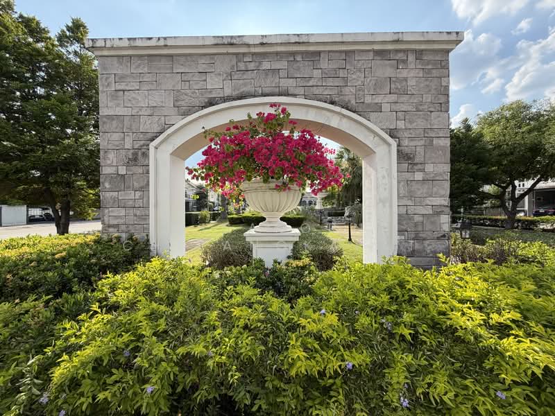 Golden Neo Ladprao-Kaset Nawamin, Bangkok, Soi Nawamin 42, Yak 7, Khlong Kum, Bueng Kum, Bangkok, 4 Bedrooms, 240 sqm, Semi-Detached House (Twin House) For Sale, by Nisakorn Chirangkapat, 500188260 - DDproperty.com