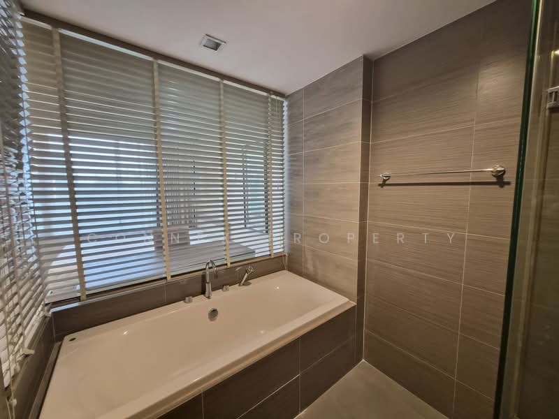 Siri At Sukhumvit, Bangkok, 902 Sukhumvit Road, Phra Kanong, Khlong Toei, Bangkok, 2 Bedrooms, 69 sqm, Condo For Rent, by Connex Property, 500188288 - DDproperty.com
