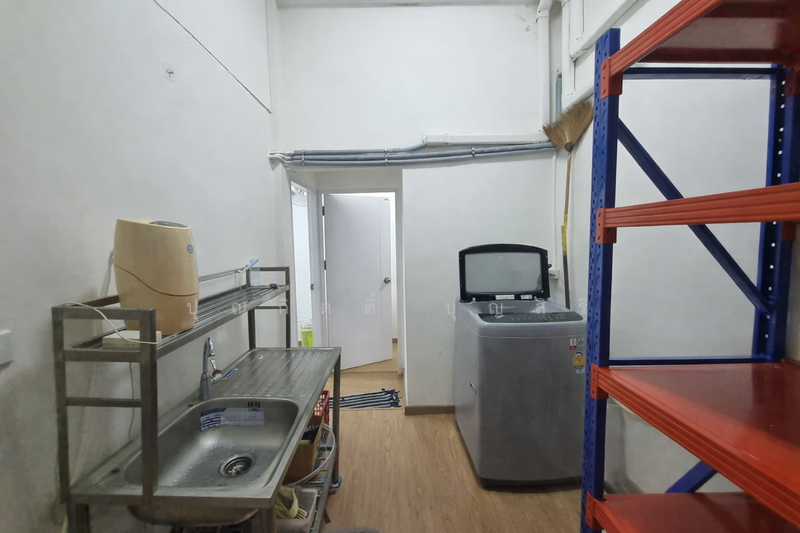 ทาวน์โฮม 2 ชั้น 28.3 ตร.ว. - สะพานควาย, กรุงเทพ, สามเสนใน, พญาไท, กรุงเทพ, 180 ตร.ม., ทาวน์เฮ้าส์ ขาย, โดย ปุณกิตติ์ บุญสิริ, 500188391 - DDproperty.com