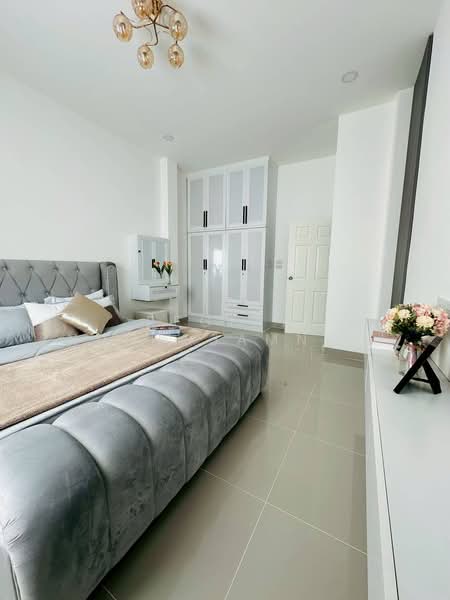 Rattanakorn Village 18, Chon Buri (Pattaya), Na Kloe, Bang Lamung (Pattaya), Chon Buri (Pattaya), 3 Bedrooms, 284 sqm, Villa For Sale, by Regina Nuengjamnong, 500188394 - DDproperty.com