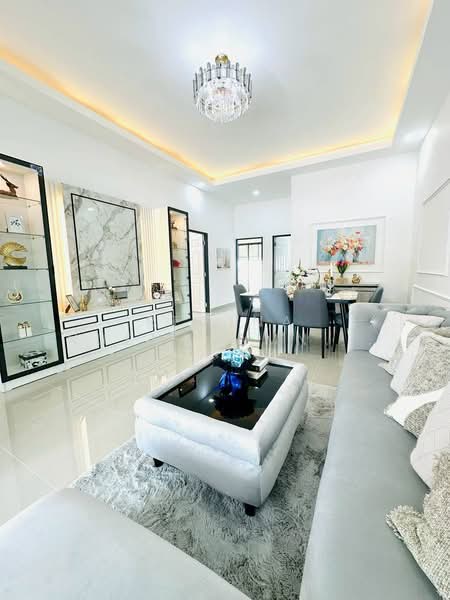 Rattanakorn Village 18, Chon Buri (Pattaya), Na Kloe, Bang Lamung (Pattaya), Chon Buri (Pattaya), 3 Bedrooms, 284 sqm, Villa For Sale, by Regina Nuengjamnong, 500188394 - DDproperty.com