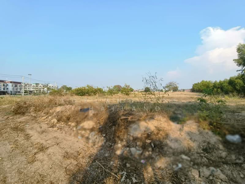 ขายที่ดิน ทำเลทองแหลมฉบัง ศรีราชา เนื้อที่ 62-0-0 ไร่ ติดถนนใหญ่ 3 ด้าน เหมาะทำการค้า ห้างสรรพสินค้า, Chon Buri (Pattaya), Thung Suk La, Si Racha, Chon Buri (Pattaya), , 99,200 sqm, Land For Sale, by TopLands of Thailand, 500188397 - DDproperty.com