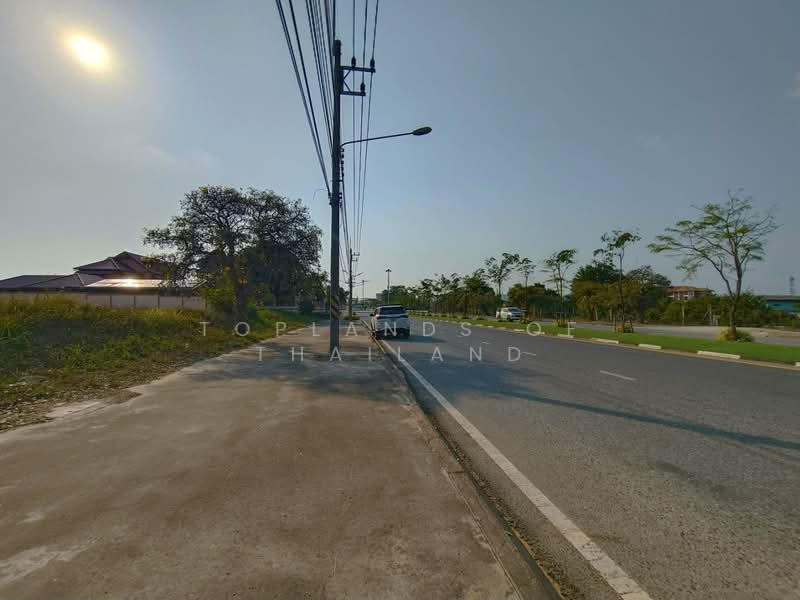 ขาย - ขายที่ดิน ทำเลทองแหลมฉบัง ศรีราชา เนื้อที่ 62-0-0 ไร่ ติดถนนใหญ่ 3 ด้าน เหมาะทำการค้า ห้างสรรพสินค้า, ชลบุรี