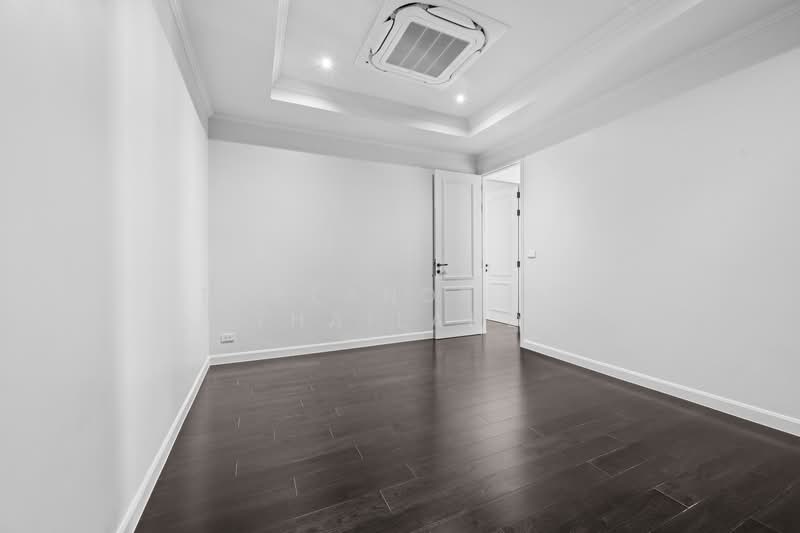 ขาย บ้านนาคนิวาส Pool Villa สไตล์ยุโรป (สระว่ายน้ำ ใจกลางบ้าน) 100 ตร.วา พื้นที่ใช้สอย 420 ตร.ม., Bangkok, นาคนิวาส, Lat Phrao, Lat Phrao, Bangkok, 4 Bedrooms, 420 sqm, Villa For Sale, by TopLands of Thailand, 500188433 - DDproperty.com