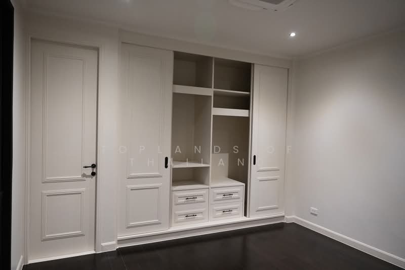 ขาย บ้านนาคนิวาส Pool Villa สไตล์ยุโรป (สระว่ายน้ำ ใจกลางบ้าน) 100 ตร.วา พื้นที่ใช้สอย 420 ตร.ม., กรุงเทพ, นาคนิวาส, ลาดพร้าว, ลาดพร้าว, กรุงเทพ, 420 ตร.ม., วิลล่า ขาย, โดย TopLands of Thailand, 500188433 - DDproperty.com