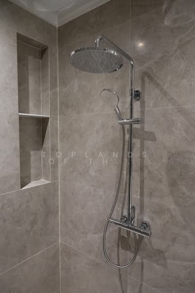 ขาย บ้านนาคนิวาส Pool Villa สไตล์ยุโรป (สระว่ายน้ำ ใจกลางบ้าน) 100 ตร.วา พื้นที่ใช้สอย 420 ตร.ม., Bangkok, นาคนิวาส, Lat Phrao, Lat Phrao, Bangkok, 4 Bedrooms, 420 sqm, Villa For Sale, by TopLands of Thailand, 500188433 - DDproperty.com