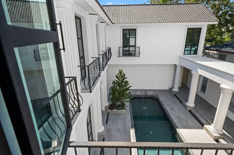 ขาย บ้านนาคนิวาส Pool Villa สไตล์ยุโรป (สระว่ายน้ำ ใจกลางบ้าน) 100 ตร.วา พื้นที่ใช้สอย 420 ตร.ม., กรุงเทพ, นาคนิวาส, ลาดพร้าว, ลาดพร้าว, กรุงเทพ, 420 ตร.ม., วิลล่า ขาย, โดย TopLands of Thailand, 500188433 - DDproperty.com