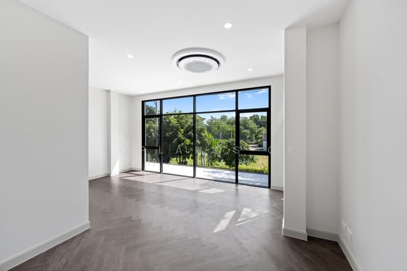 ขาย บ้าน The Zenith วังทองหลาง (ทำเลพิเศษ อยู่ในซอยโรงเรียนนานาชาติ SISB) บ้าน 3 ชั้น 288.50 ตร.ม., Bangkok, เลียบด่วนเอกมัย-รามอินทรา, Wang Thonglang, Wang Thonglang, Bangkok, 3 Bedrooms, 289 sqm, Semi-Detached House (Twin House) For Sale, by TopLands of Thailand, 500188446 - DDproperty.com